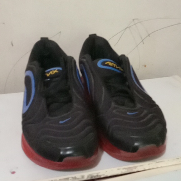Blue black and red airmax 720 - Picture 2 of 4